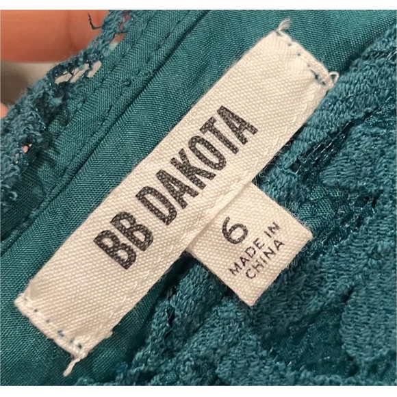 BB DAKOTA Sleeveless Lace Mini Dress - Picture 2 of 4